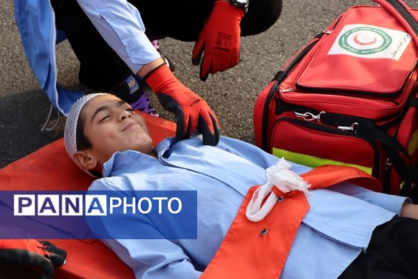 مانور زلزله و ایمنی در ناحیه یک بهارستان