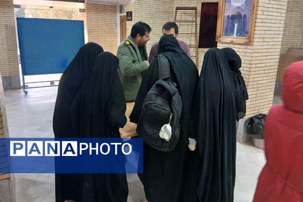 حضور دانش‌آموزان بسیجی در همایش اقتدار بسیجیان شهرستان تفت