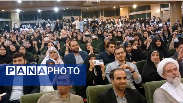 جشن بزرگ ازدواج دانشجویی در دانشگاه آزاد اسلامی واحد کرج