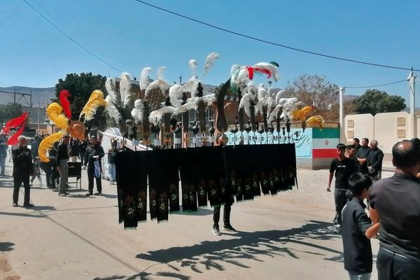 شهر نسر غرق در سوگ؛ برپایی دسته‌های عزاداری شهادت امام حسن(ع) و رحلت پیامبر اکرم(ص)