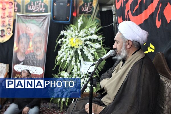 مراسم بزرگداشت چهلم شهید «محمد خاکی» و فرزندش در قم