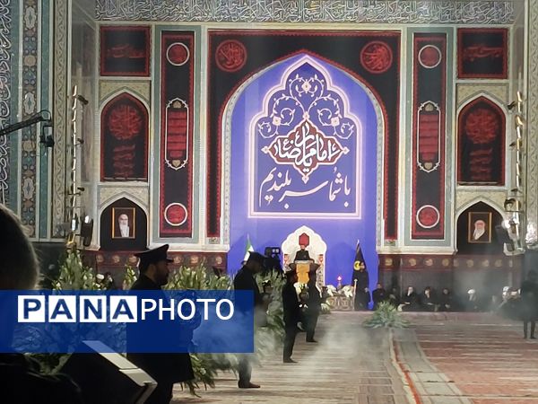 مراسم خطبه خوانی شام شهادت امام رضا(ع) در ایوان ولیعصر صحن پیامبر اعظم (ص)