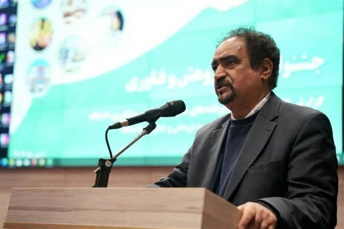 در دهه آخر صفر مشکل دارو و درمان نداریم و داروخانه های شبانه روزی همیشه فعالند