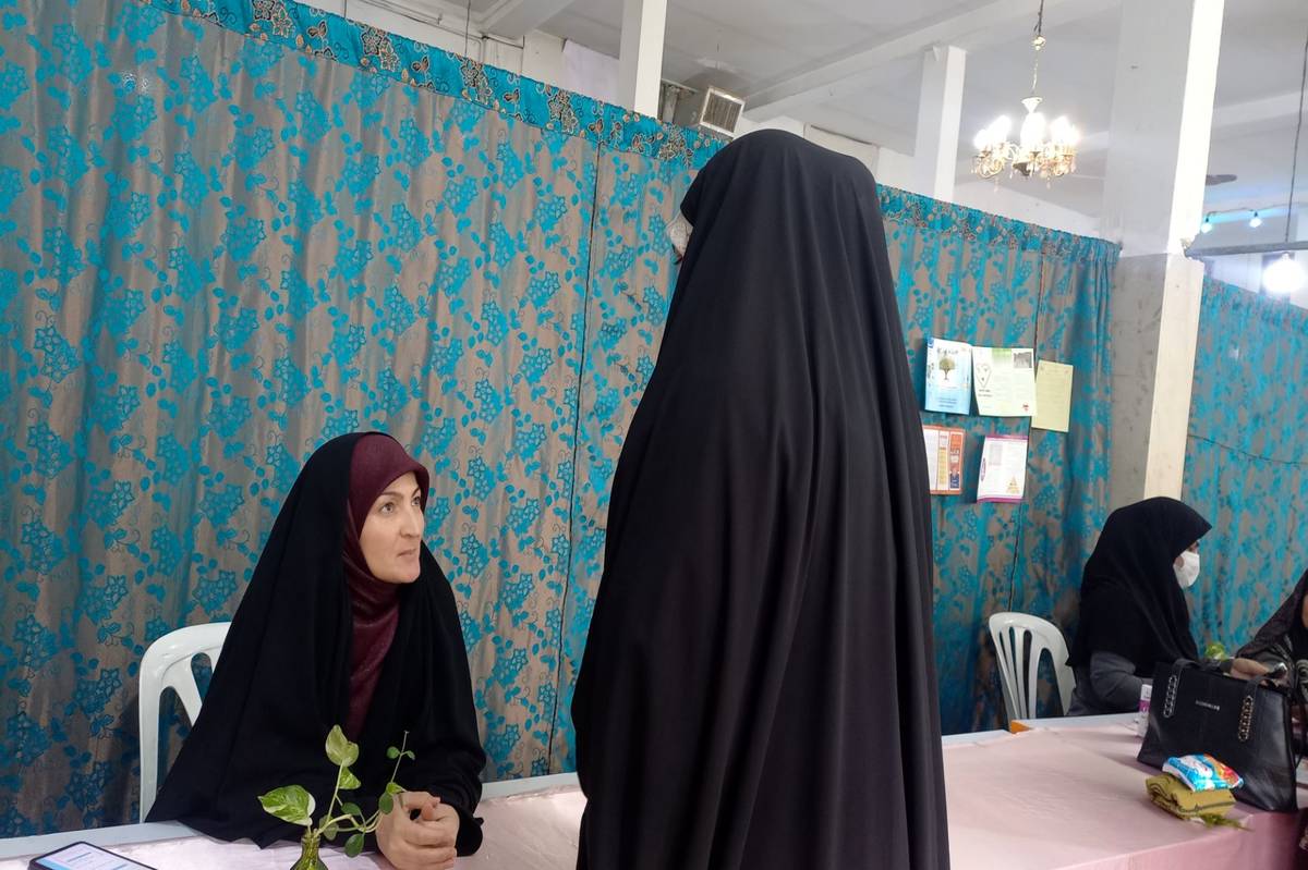 برگزاری میز خدمت ویژه بانوان به مناسبت میلاد حضرت فاطمه زهرا (س) در فیروزان