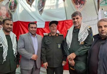 حضور  فرمانده سپاه صاحب الزمان(عج) استان اصفهان در نمایشگاه دستاوردهای بسیج یزدانشهر