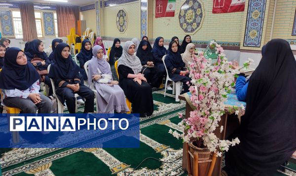 جشن میلاد بانوی صبر و شجاعت در دبیرستان شهید بهشتی