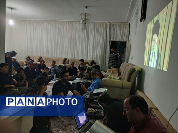 محفل قرآنی چهل شب با چهل شهید در بیت معظم شهدا شهرستان کاشمر 