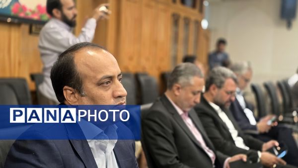 آیین رونمایی از پوستر بیست‌وهفتمین جشنواره خیرین مدرسه‌ساز استان اصفهان