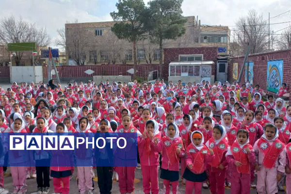 یادواره شهید حاج قاسم سلیمانی در مدرسه ۲۲بهمن دوره اول شهرستان آباده