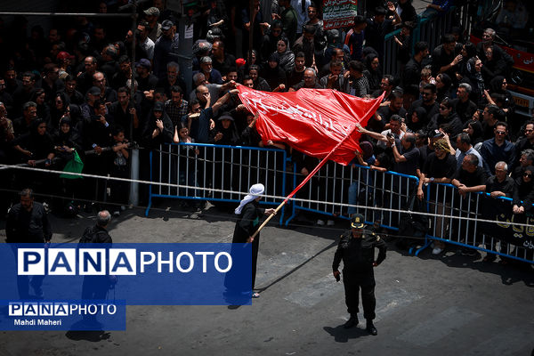 خیمه‌سوزان ظهر عاشورا در چهارراه گلوبندک تهران