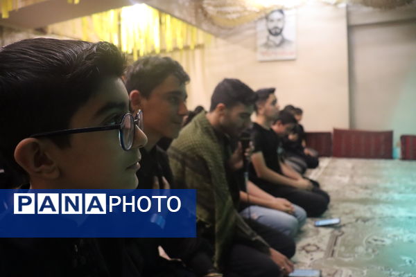 قرائت دعای زیارت عاشورا در پایگاه بسیج حضرت صاحب الزمان (عج)