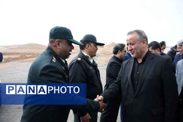 بازدید استاندار خراسان جنوبی از نوروزگاه و سیاه چادر عشایری درمیان