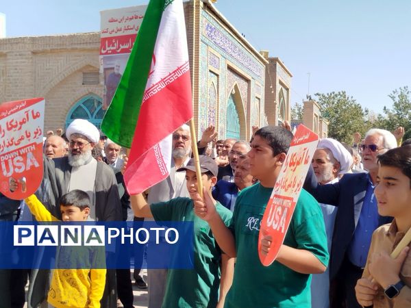 راهپیمایی جمعه خشم باحضور جمعی مردم ولایت مدار ترشیزکهن در کاشمر 