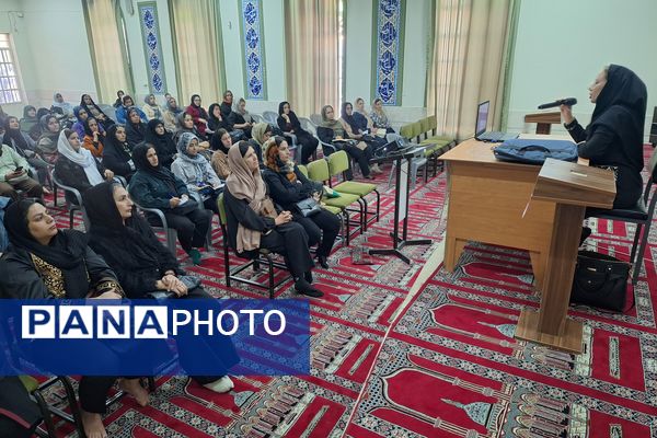 دومین جلسه آموزش خانواده در دبیرستان پویش