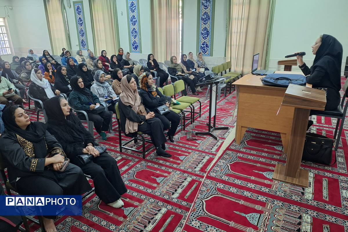 دومین جلسه آموزش خانواده در دبیرستان پویش