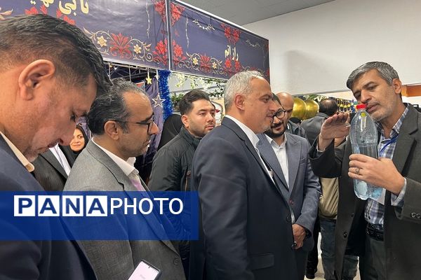 پژوهش‌سرای کاوش کهریزک، کانون توجه نخستین روز نمایشگاه دستاوردهای دانش‌آموزی استان