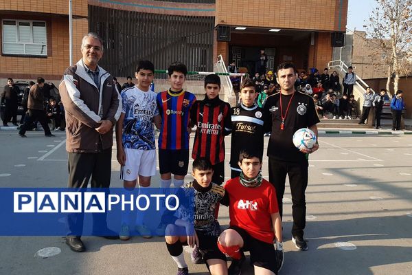  فینال المپیاد ورزشی درون مدرسه‌ای در دبیرستان بشارت بهارستان‌دو 