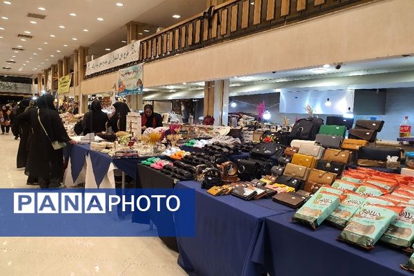 نمایشگاه برکت باحضور کارآفرینان طرح های اشتغال‌زایی در مشهد