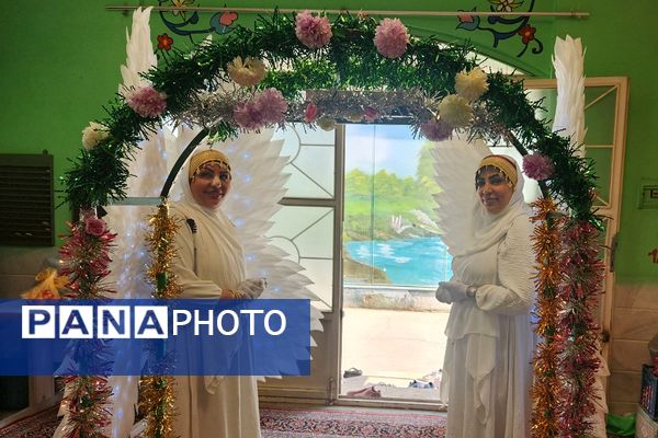جشن قرآن در دبستان راهیان نور ناحیه 2 شهرری 
