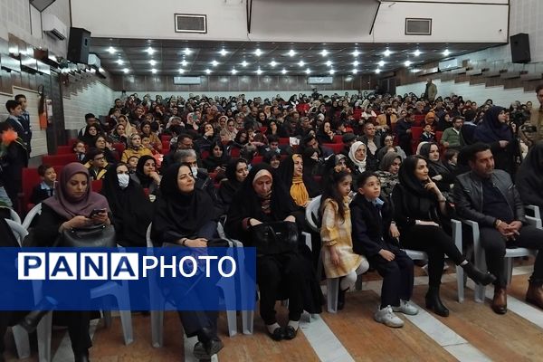 برگزاری جشن میلاد امام سجاد(ع) و امام علی(ع) در فرهنگسرای اندیشه شهرستان محلات 