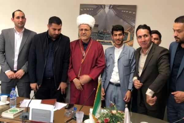 ‌گفت‌و‌گوی ‌معاون حقوقی و امور مجلس آموزش‌وپرورش با گروهی از معلمان جوان استان گلستان