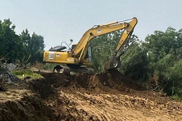 رفع تصرف ۶۷۲ مترمربع از اراضی ملی در پلاک روستای صادق‌آباد شهرستان سامان