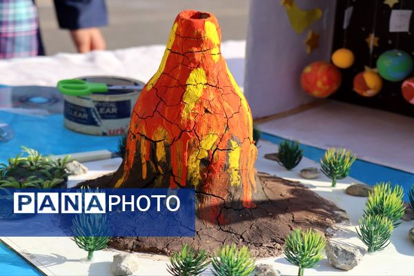 ویژه برنامه ماجراجویی در سرزمین علم در مدارس شهرستان پاکدشت 