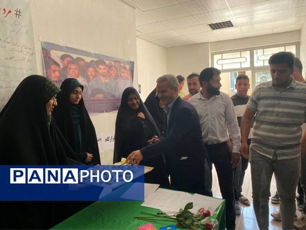 همایش بصیرتی و مشارکت افزایی در انتخابات ویژه دانش‌آموزان رای اولی شهرستان مه‌ولات