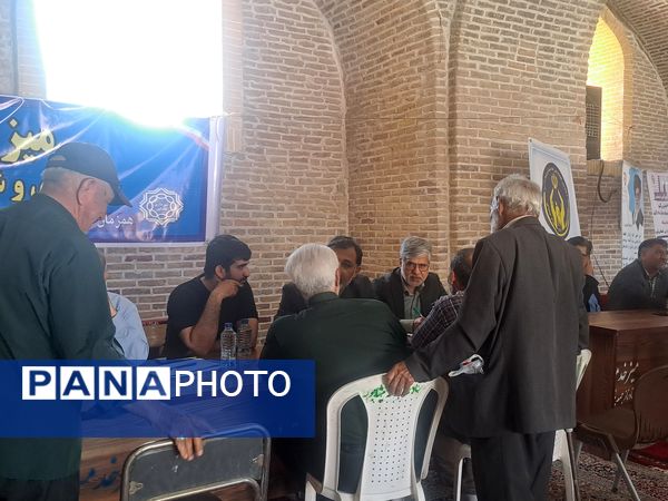 میز خدمت ادارات نیشابور پیش از نماز جمعه 