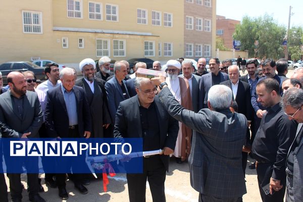 آیین کلنگ زنی احداث سه واحد آموزشی در قم