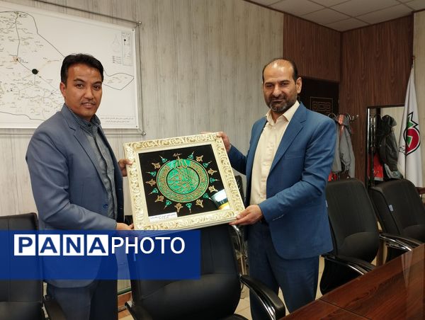 تقدیر از رئیس اداره راه و حمل و نقل جاده‌ای شهرستان فریمان 