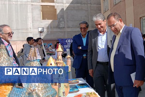 زنگ کتابخوانی و همایش کتاب و کتابخوانی در دبیرستان ابوریحان بیرونی نیشابور