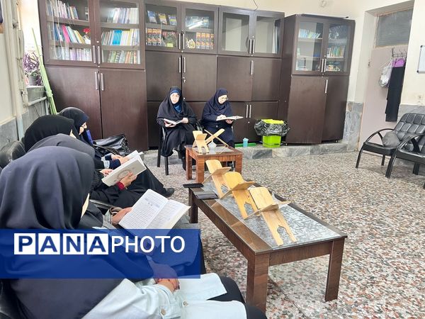 برگزاری ختم قرآن معلمان دبستان المهدی ناحیه 2 کرج به مناسبت سالگرد شهادت شهیدجمهور آیت‌الله رئیسی 