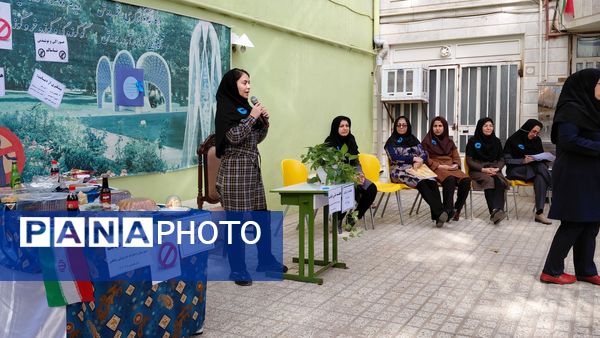 گرامیداشت  هفته ملی دیابت در دبیرستان صالحین