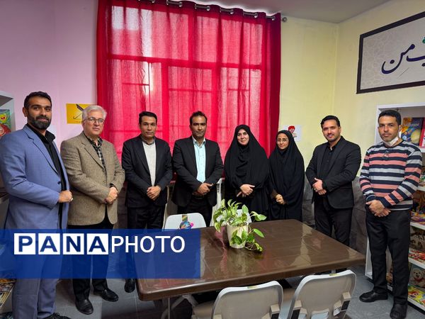 افتتاح کتابخانه در دبستان شهید اسلامی تبادکان 