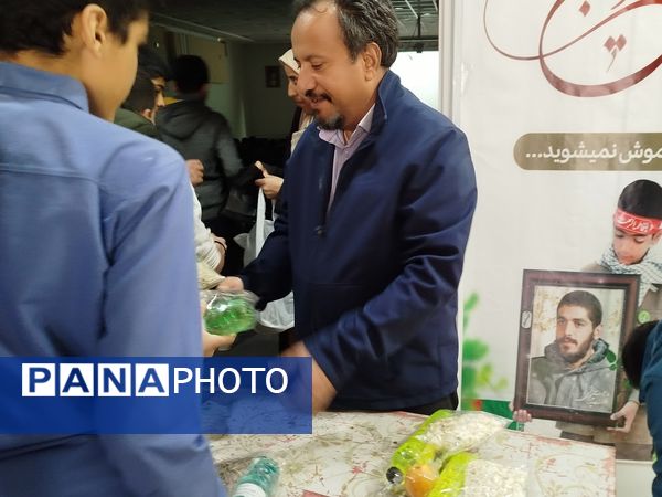 جشن عبادت ویژه دانش‌آموزان پسر 