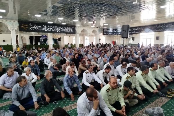 نماز جمعه کاشمر با حضور پرشور مردم برگزار شد