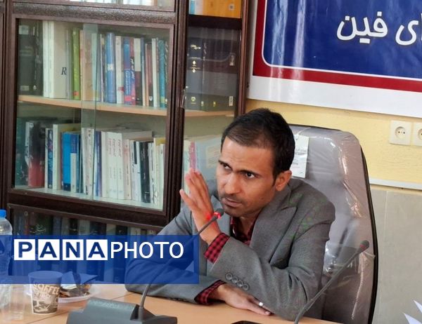 نشست شورای آموزش و پرورش فین با محوریت عدالت آموزشی