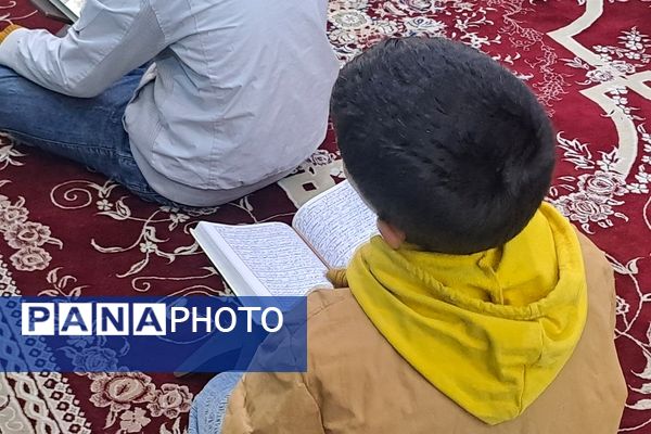 ضیافت افطاری و قرائت جزء هفتم قرآن کریم در مسجدالرضای نیشابور 