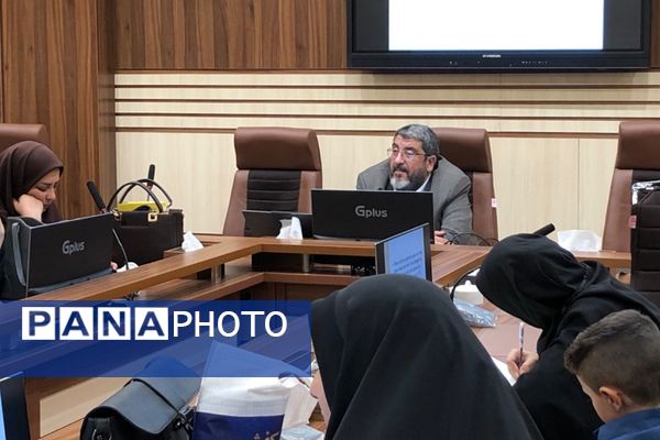 برگزاری کارگاه آموزشی با موضوع جهاد تبیین در ناحیه دو شهرری 
