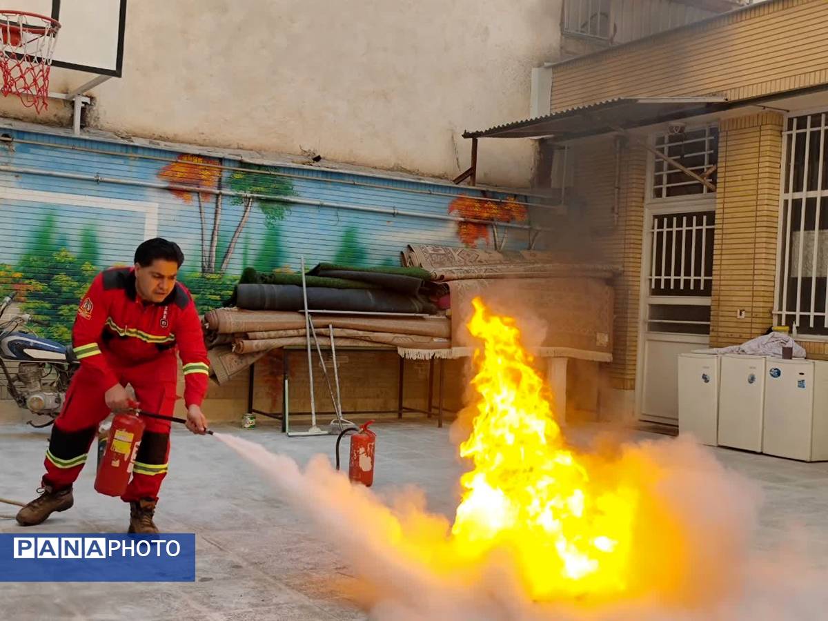 آتش‌نشان نماد عشق و جوانمردی
