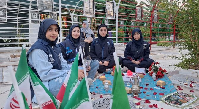 ادای احترام خبرنگاران پانا به شهدا در روز خبرنگار 