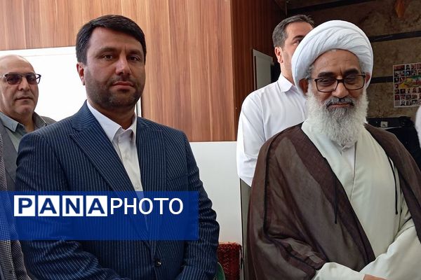 حضور پرشور مردم شهرستان ورامین و منطقه خیرآباد در پای صندق های رای