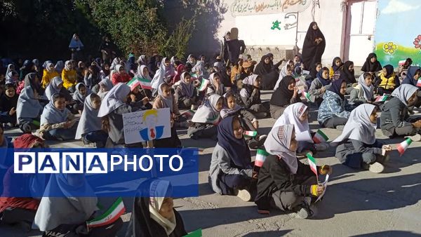 دانش‌آموزان شهید نجفی فدافن هم‌صدا با انقلاب در مراسم سیزده آبان