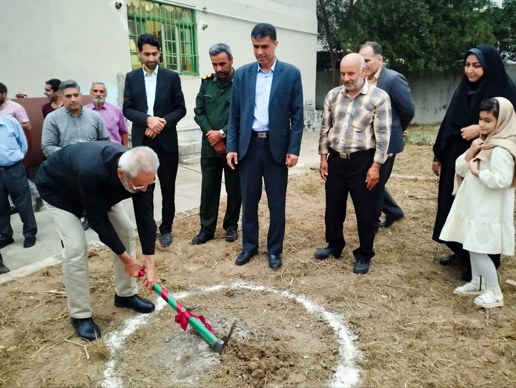 آیین کلنگ‌زنی دبستان ۱۲ کلاسه شهید ولی‌زاده سورک در شهرستان میاندورود 