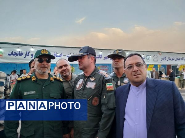 بازدید فرمانده پایگاه پنجم رزمی هوانیروز مشهد از دومین کنگره ملی شهید مدرس (ره) 