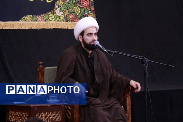 عزاداری دانش‌آموزان مشهدی در حسینیه فرهنگیان مشهد