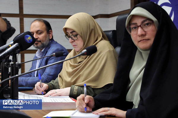نشست سخنگوی دولت با دانش‌آموز خبرنگاران خبرگزاری پانا