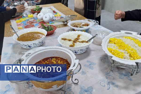 جشنواره غذای ایرانی به مناسبت هفته فرهنگی در فرهنگسرای بعثت صفادشت 