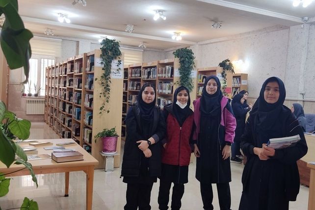 هفته کتابخوانی، با دوستان اهل کتاب در دبیرستان مهدیه